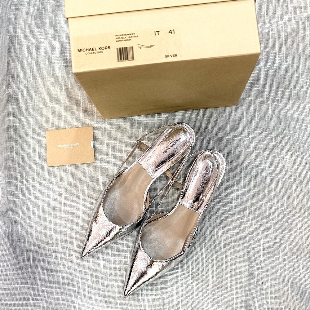 BrandNEW Michael Kors COLLECTION Hallie Runway Crackled Leather Pump, 41. Silver - Picture 12 of 16